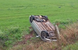 Mulher fica levemente ferida em colisão na SC-305