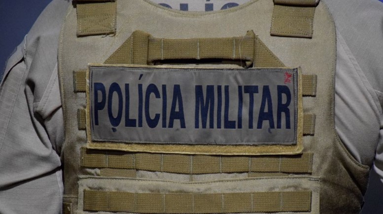 Homem ameaça companheira com faca no Centro