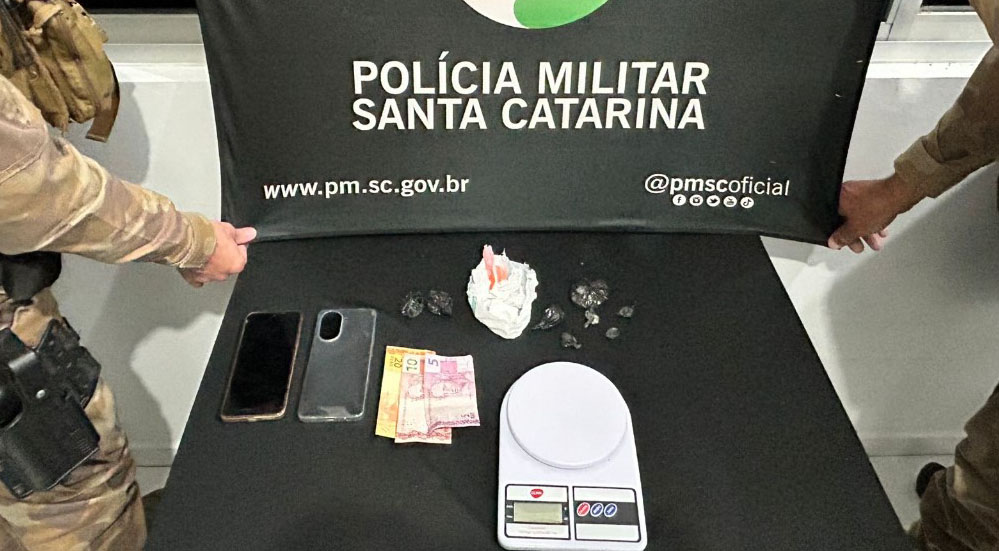 Homem é preso por tráfico de drogas no bairro São Jorge