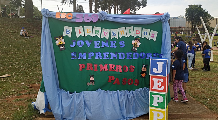 Expo Jepp é realizada no Lago Intermunicipal da Integração com a participação de escolas do Brasil e da Argentina