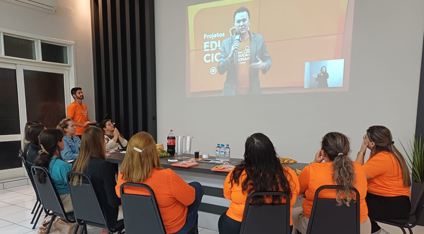 Cresol realiza encontro para dar início aos Projetos Educacionais 2025 