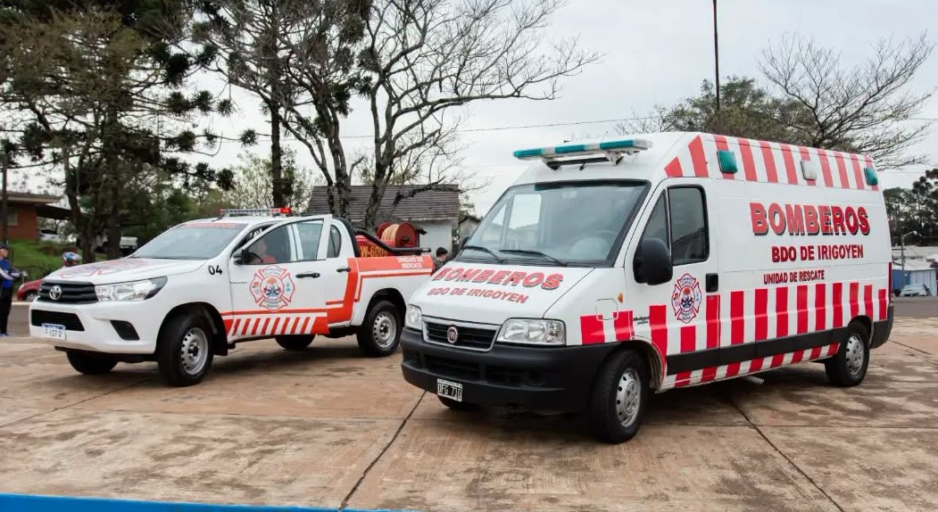 Bombeiros Voluntários reforçam estrutura com nova ambulância e caminhonete 4x4