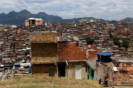 Brasil tem a segunda maior taxa do G20 de pessoas vivendo abaixo da linha de pobreza internacional
