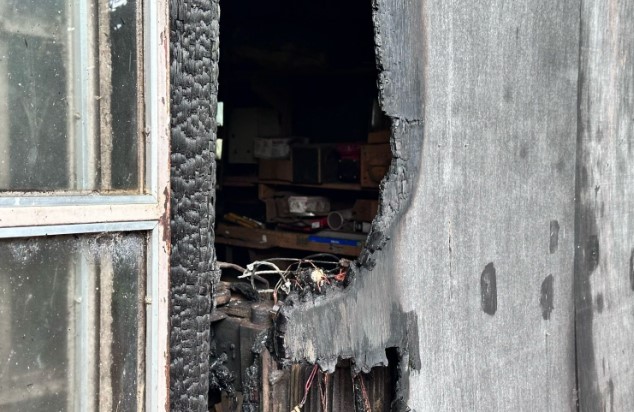 Corpo de Bombeiros combate princípio de incêndio em marcenaria