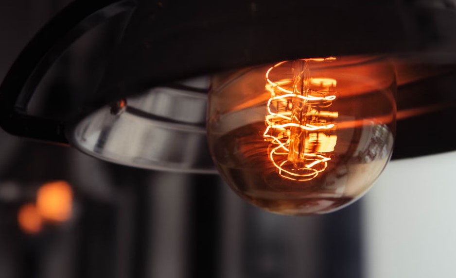 Inflação oficial acelera em setembro, puxada pela alta do preço da conta de luz, diz IBGE