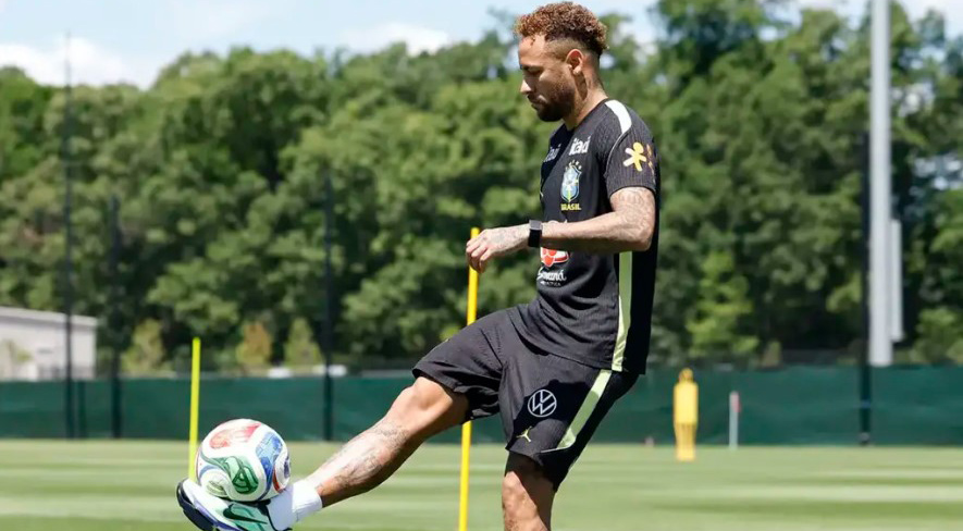 Neymar volta a treinar com o grupo e anima seleção brasileira antes de duelo contra o Haiti