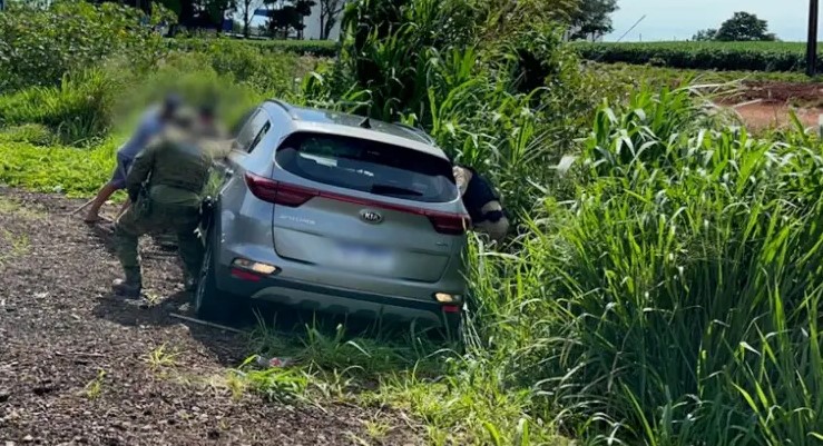 Homem foge de abordagem policial mas acaba preso após carro sair da pista na BR-369