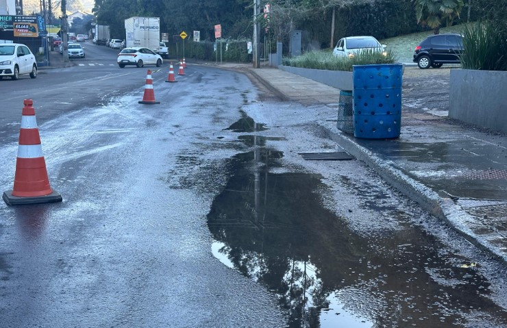 Umidade e frio formam camadas de gelo na pista em Xavantina e Concórdia