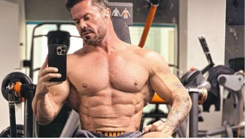 Influencer fitness Renato Cariani é alvo de operação da PF contra tráfico de drogas