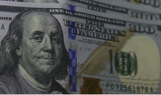 Tarifaço dos EUA: empresa de SC anuncia férias coletivas a quase 500 funcionários