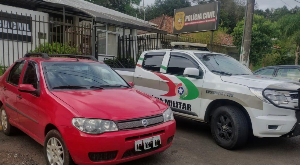 Adolescente é apreendido após furto de veículo no interior