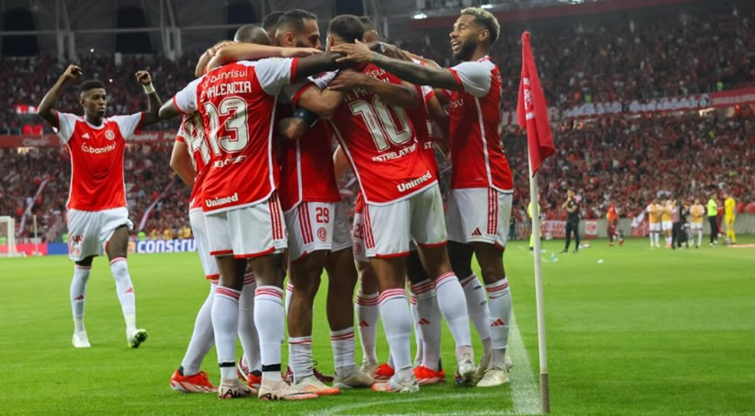 Inter bate o Vitória no Gigante lotado