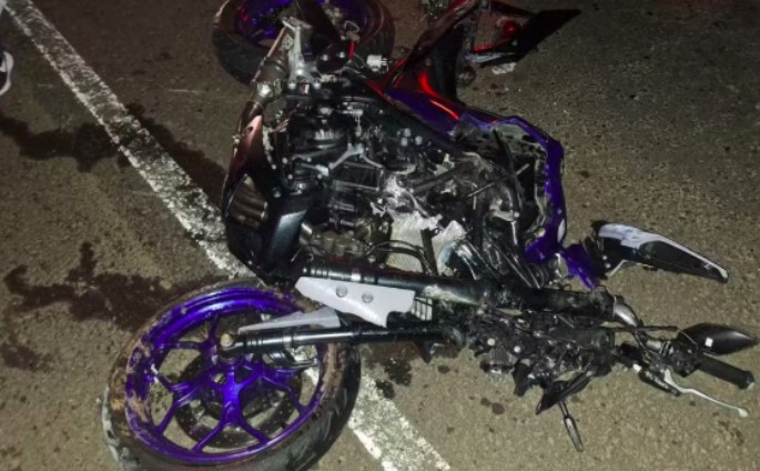Jovem motociclista morre em acidente durante filmagem em rodovia