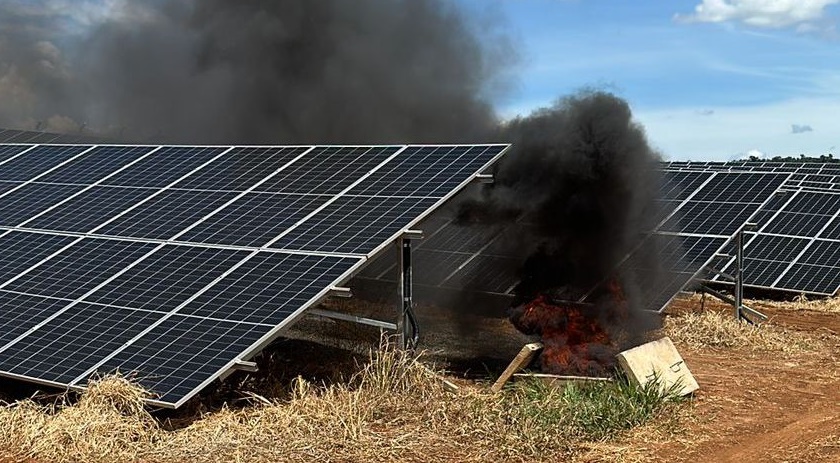 Usina de energia solar pega fogo em São José do Cedro