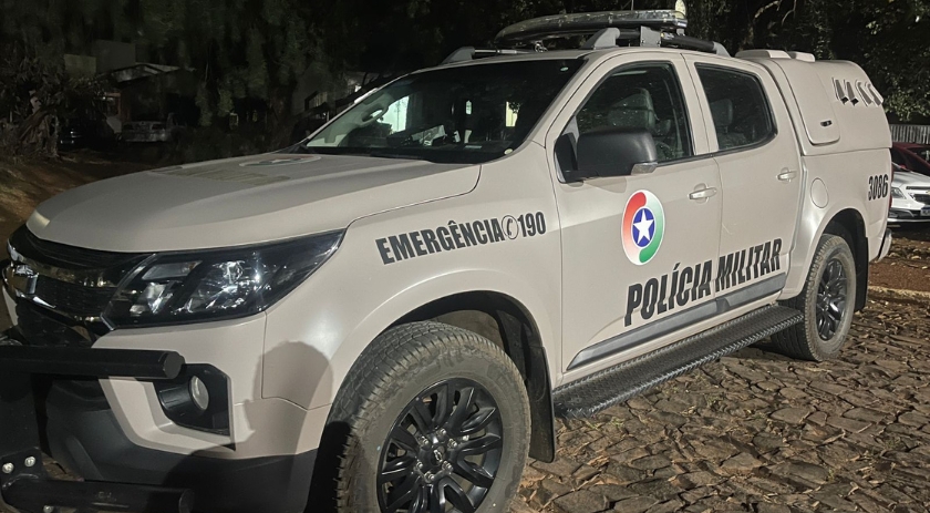Pai é autuado por permitir que filho de 16 anos conduzisse motocicleta