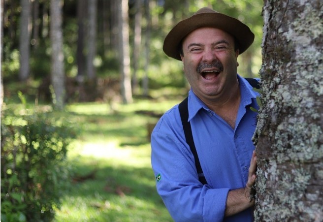 Paulinho Mixaria fará show de humor gratuito