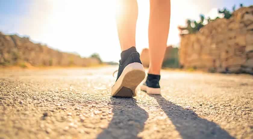 Andar 5 mil a 8 mil passos por dia reduz as chances de morte por câncer ou doenças cardiovasculares