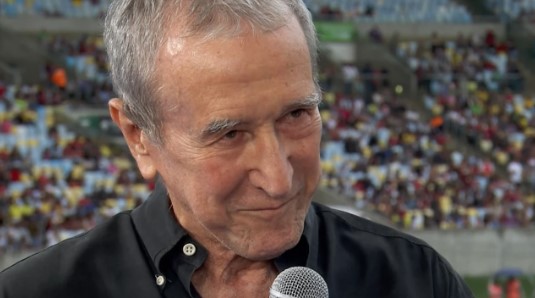 Técnico do tetracampeonato, Carlos Alberto Parreira está na UTI e respira por aparelhos