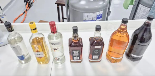 Casos confirmados de intoxicação por metanol chegam a 59 no país