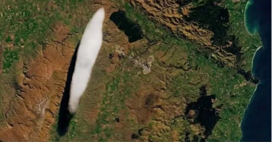 Nasa captura imagem de nuvem intrigante que aparece sempre no mesmo lugar do planeta