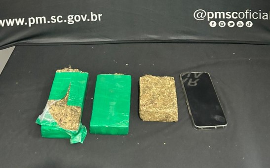 Prisão de dupla por tráfico após apreensão de 1 kg de maconha na BR-163