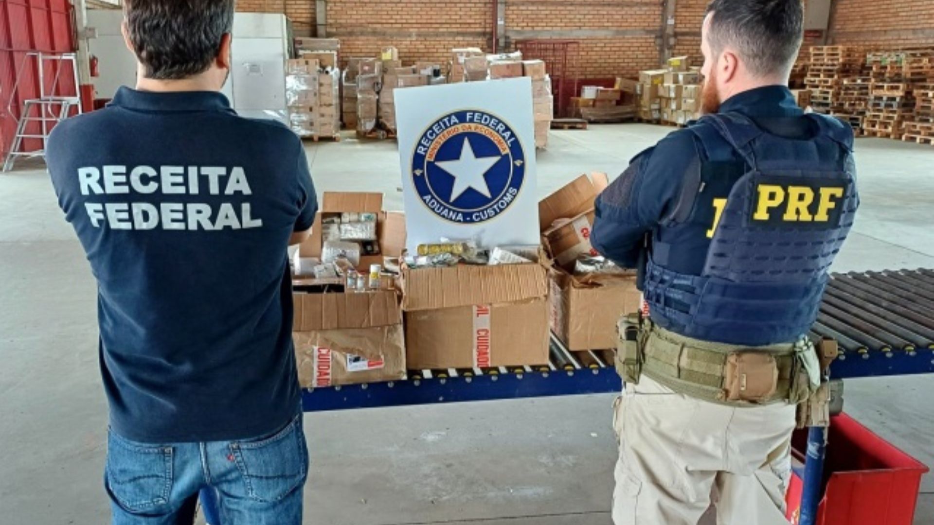 Ação conjunta: PRF e Receita apreende 60 quilos de anabolizantes contrabandeados