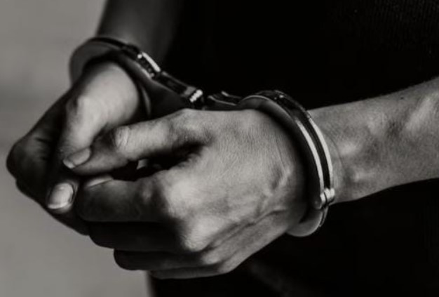 PM prende foragido da Justiça condenado a 21 anos de prisão por tráfico e roubo
