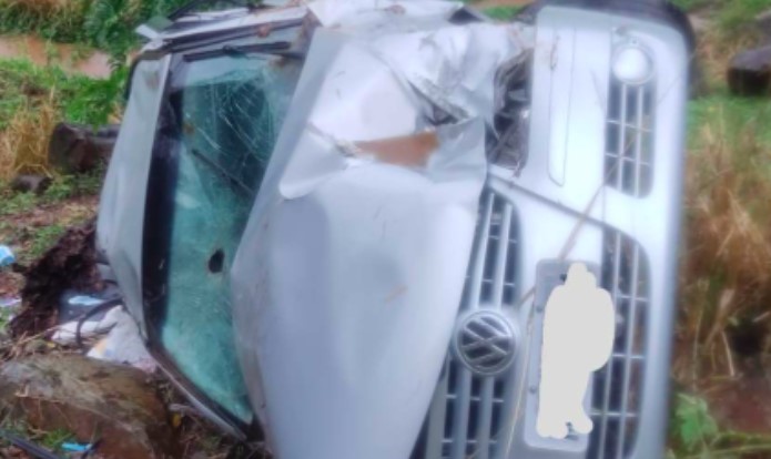 Bebê de 2 meses é ejetada de carro em capotamento na SC-157