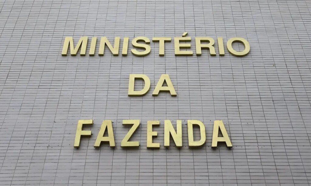 Governo federal bloqueia R$ 4,9 bilhões do orçamento da educação, saúde, combate à fome e outros