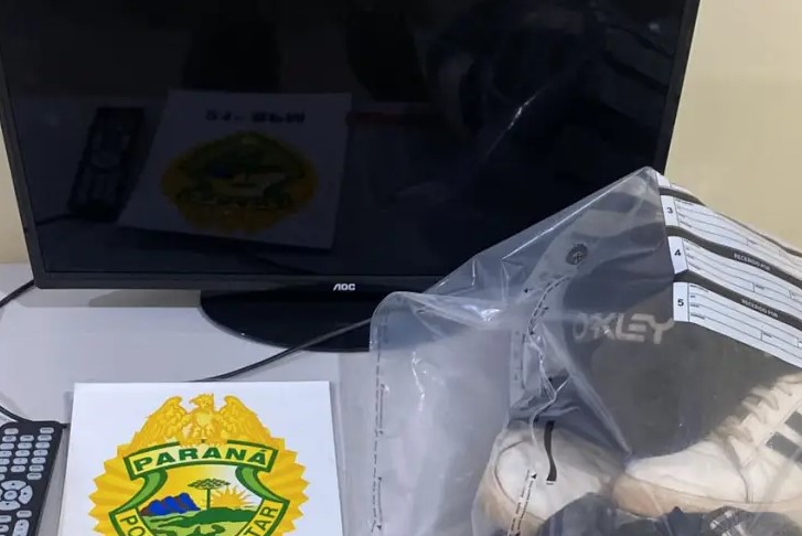 Dois homens são presos após furto de TV