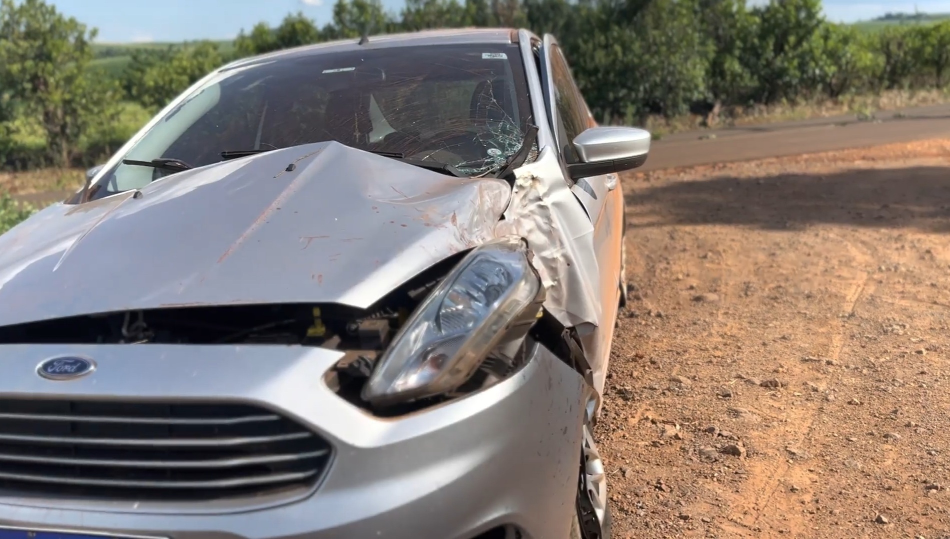Mulher fica ferida em acidente de trânsito