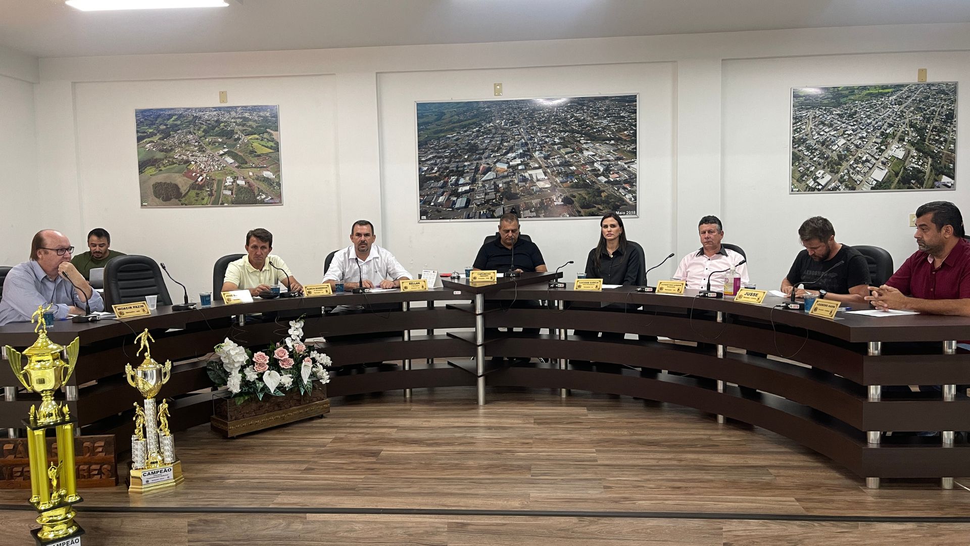 Câmara de Vereadores encerra ano com aprovação de projetos e homenagem