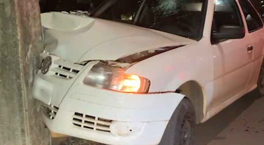 Após demissão homem briga com a mulher, toma porre, bate o carro e quebra os dentes