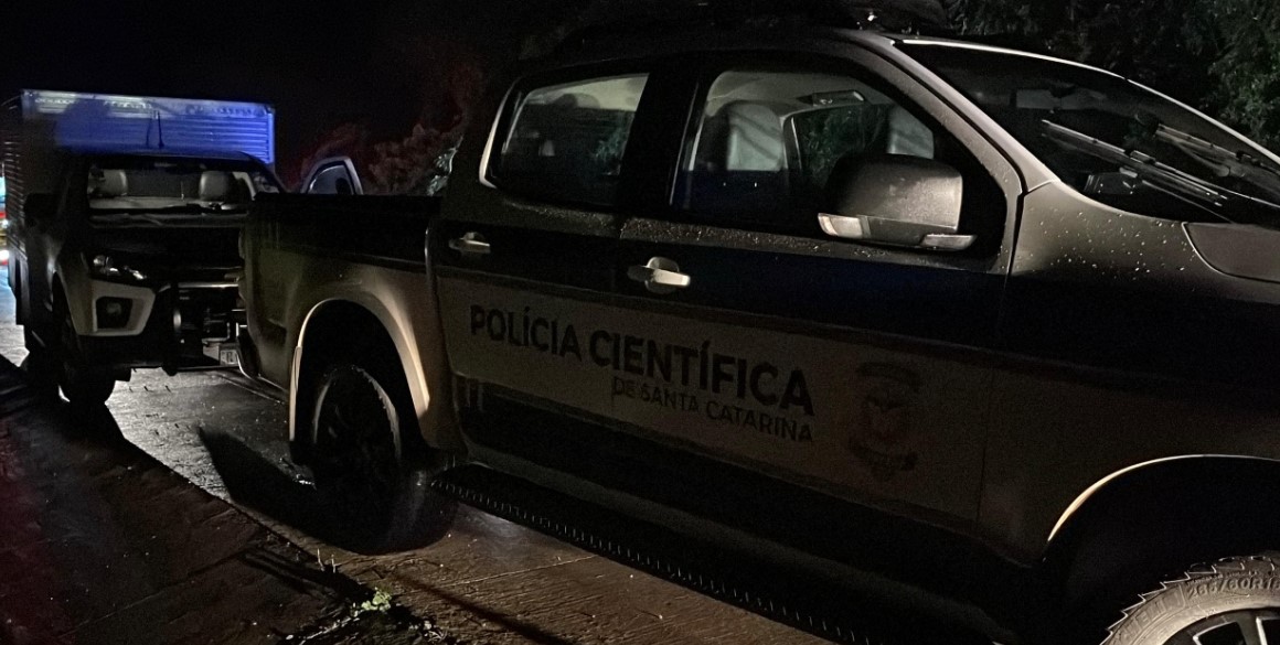 Idoso é encontrado morto após incêndio em residência