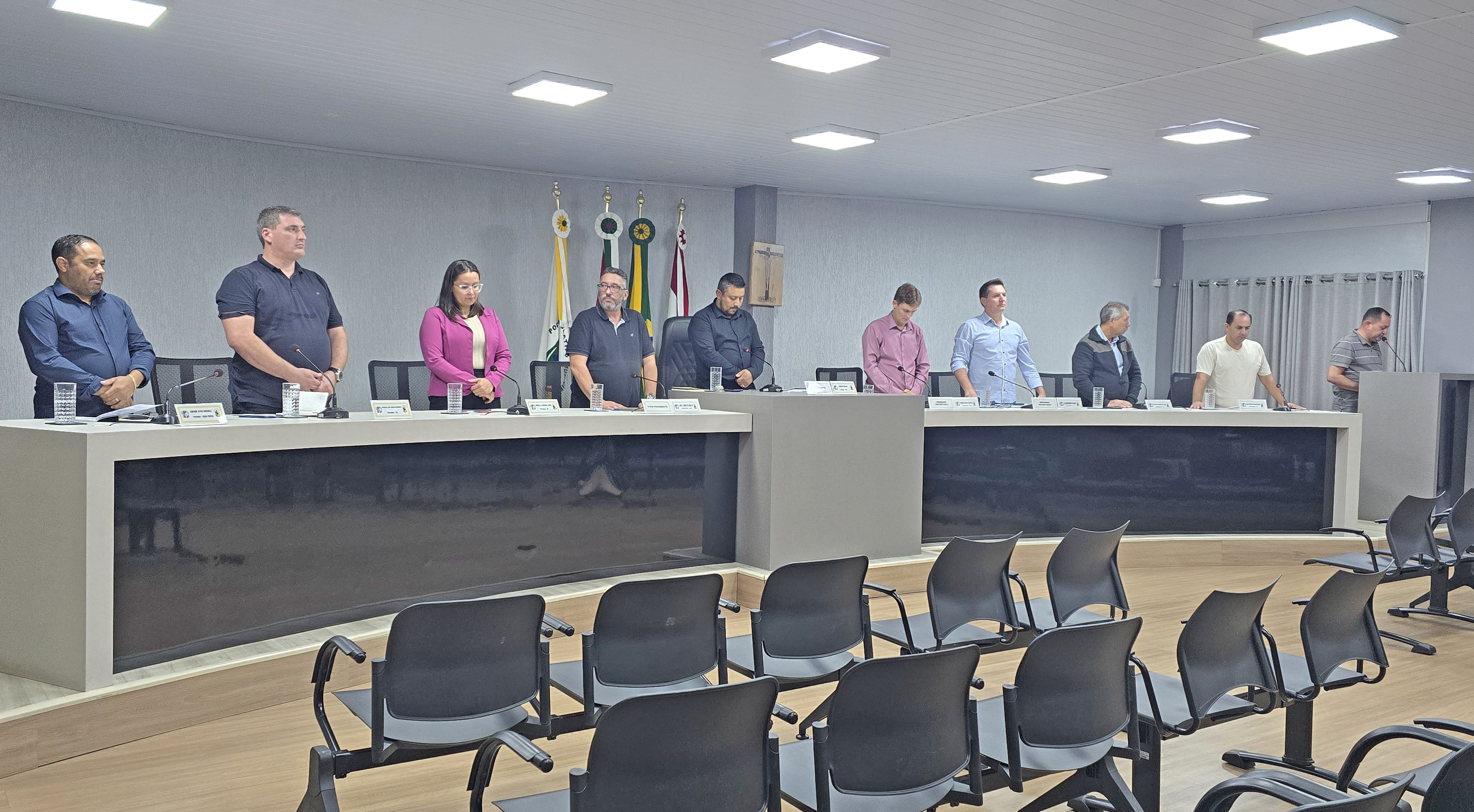 Câmara de Vereadores  aprova projetos e moções durante 12ª sessão ordinária