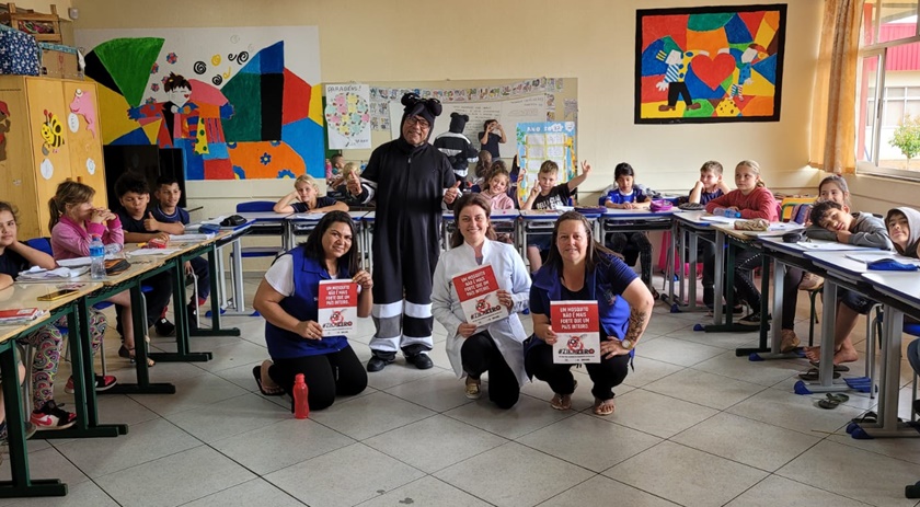 Secretaria de Saúde realiza conscientização de combate à dengue nas escolas
