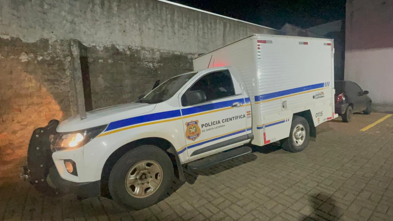 Homem de 60 anos é encontrado morto dentro de estabelecimento com ferimentos na cabeça