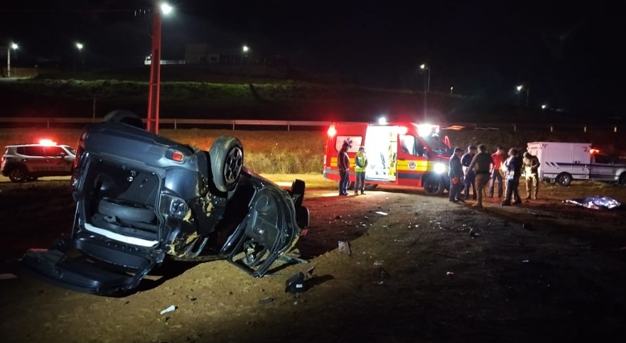 Homem morre após capotamento no Contorno Viário Armindo Echer