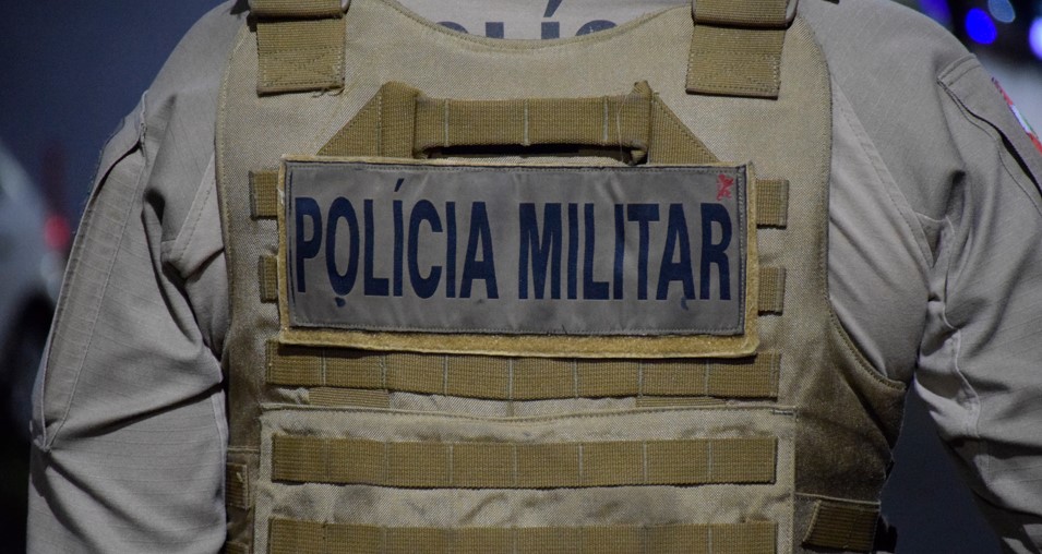Polícia Militar apreende maconha durante abordagem no Centro