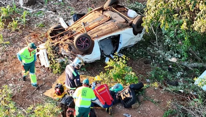 Grave acidente de trânsito deixa uma pessoa morta e quatro feridas na BR-277