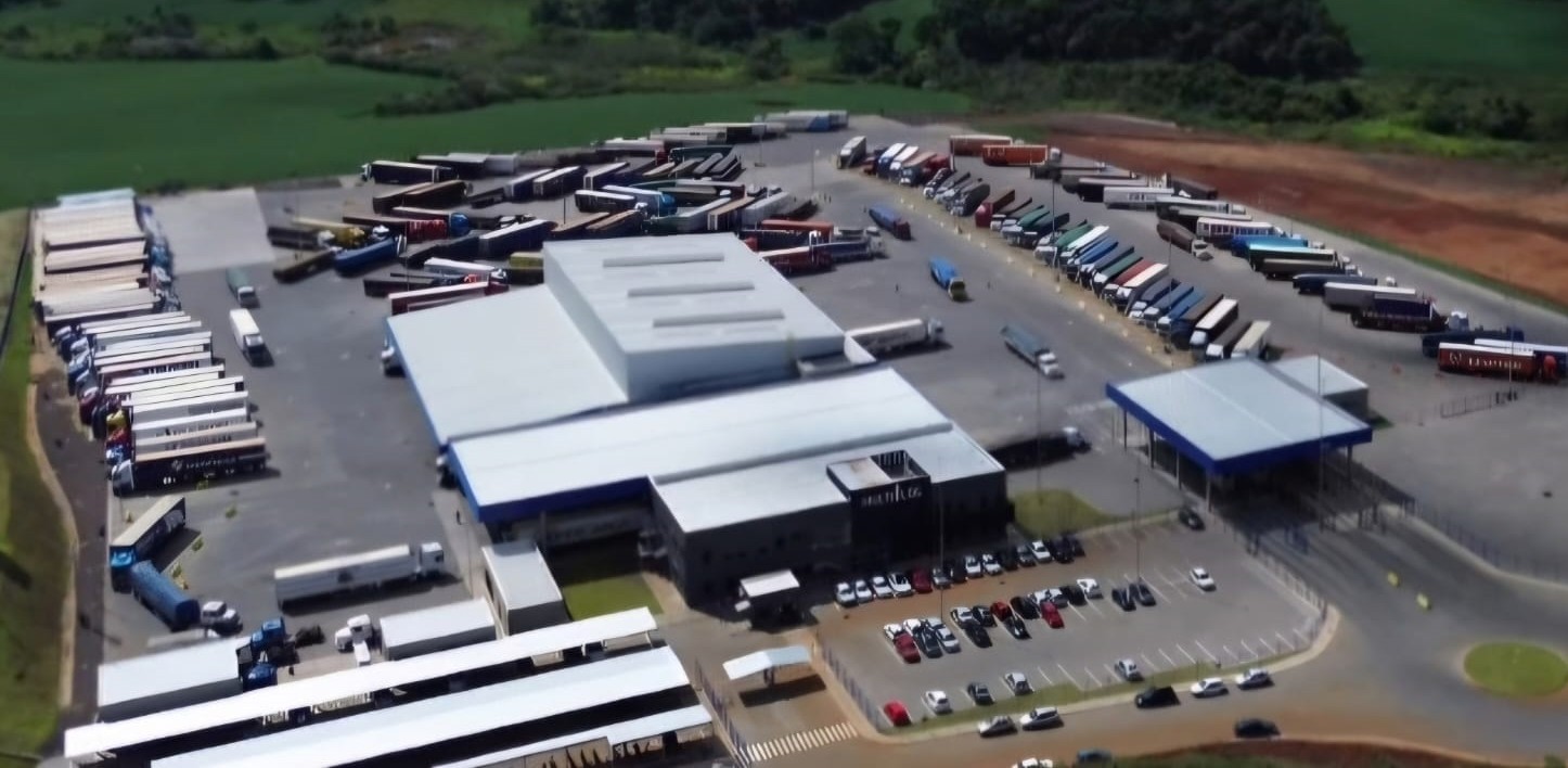 Aduana fecha 2025 com recorde no volume anual de caminhões e de documentos