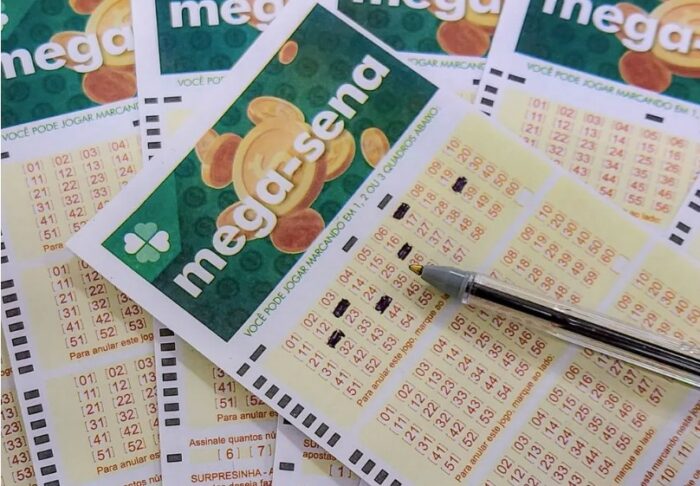 Mega-Sena: ninguém acerta seis dezenas e prêmio acumula em R$ 15 milhões