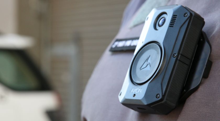 EUA doam 400 câmeras para uniformes policiais ao Brasil