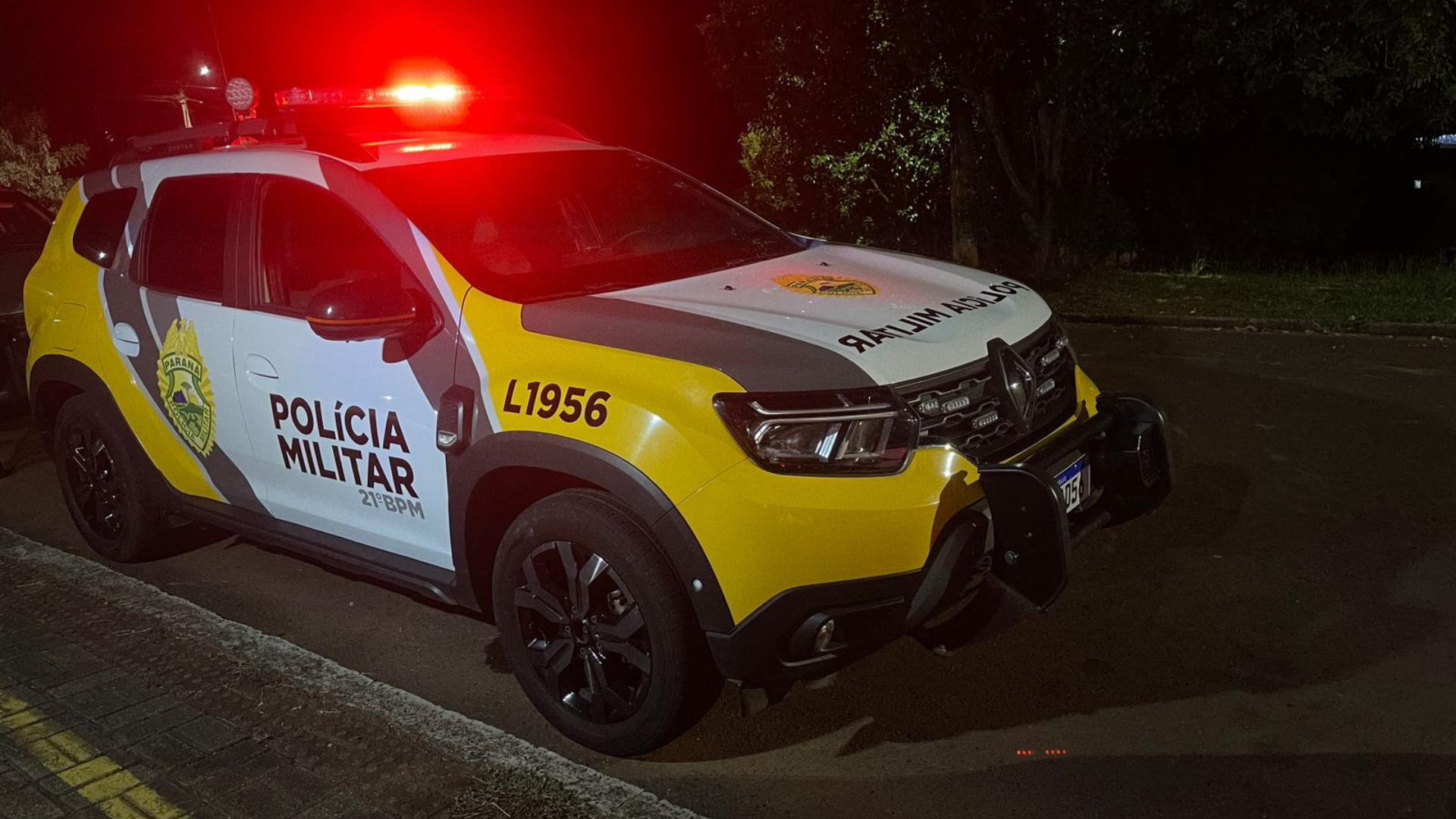 Suspeitos de roubo é preso após ser agredido por populares