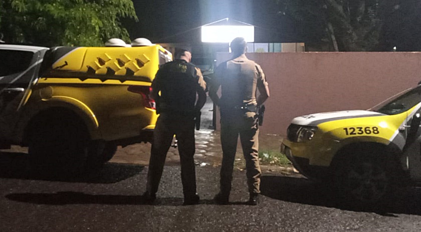 Homem com mandado de prisão por contrabando é detido pela Polícia