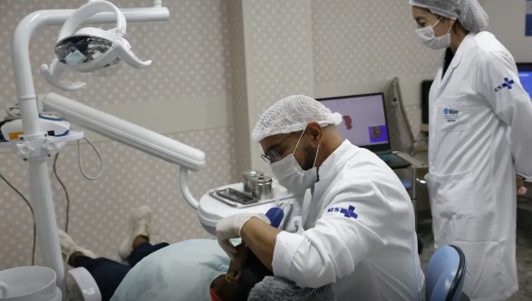 Comissão do Senado aprova novo piso salarial de médicos e dentistas
