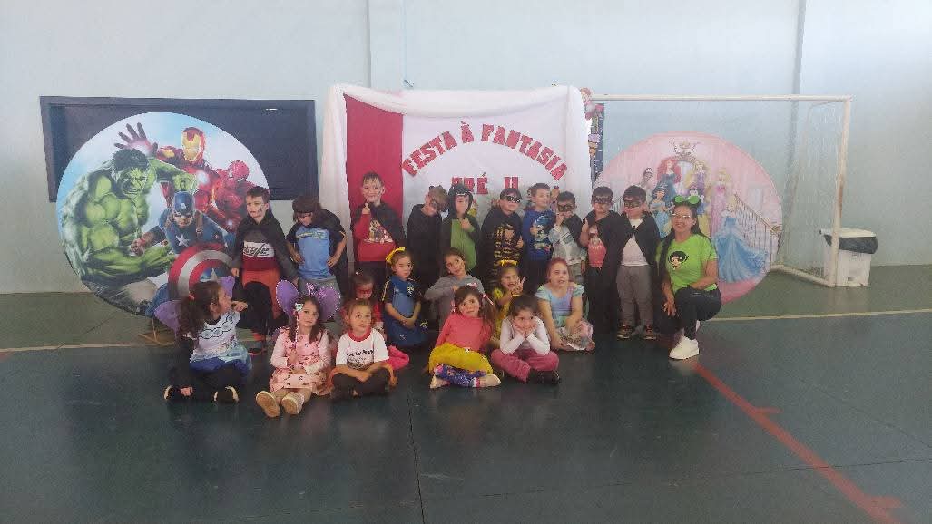 Festa à Fantasia celebra Super-Heróis e imaginação das crianças do CMEI
