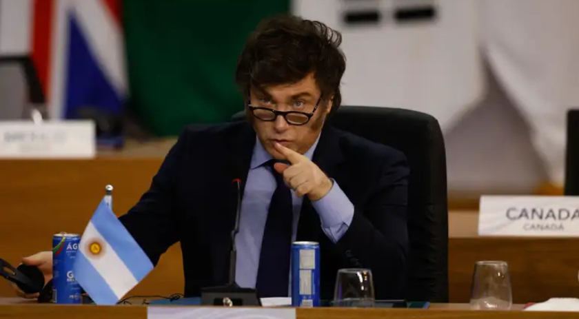Milei autoriza entrada de militares dos EUA na Argentina