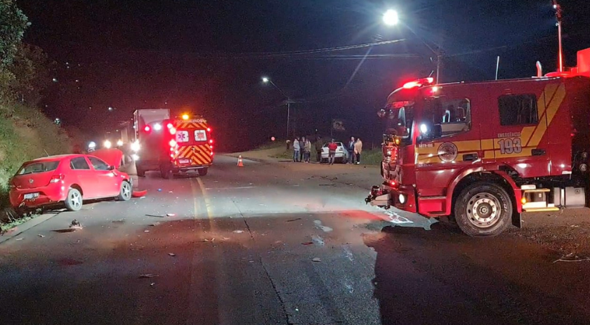 Acidente de trânsito deixa duas pessoas feridas na BR-163 “Serra do BNH”