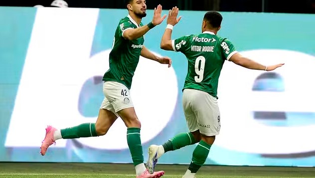 Palmeiras vence Ceará de virada para aliviar pressão no Allianz Parque